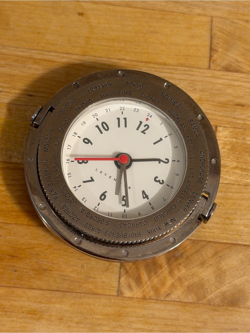 ⚜️🕰️ Vintage Levenger portable time travel alarm clock